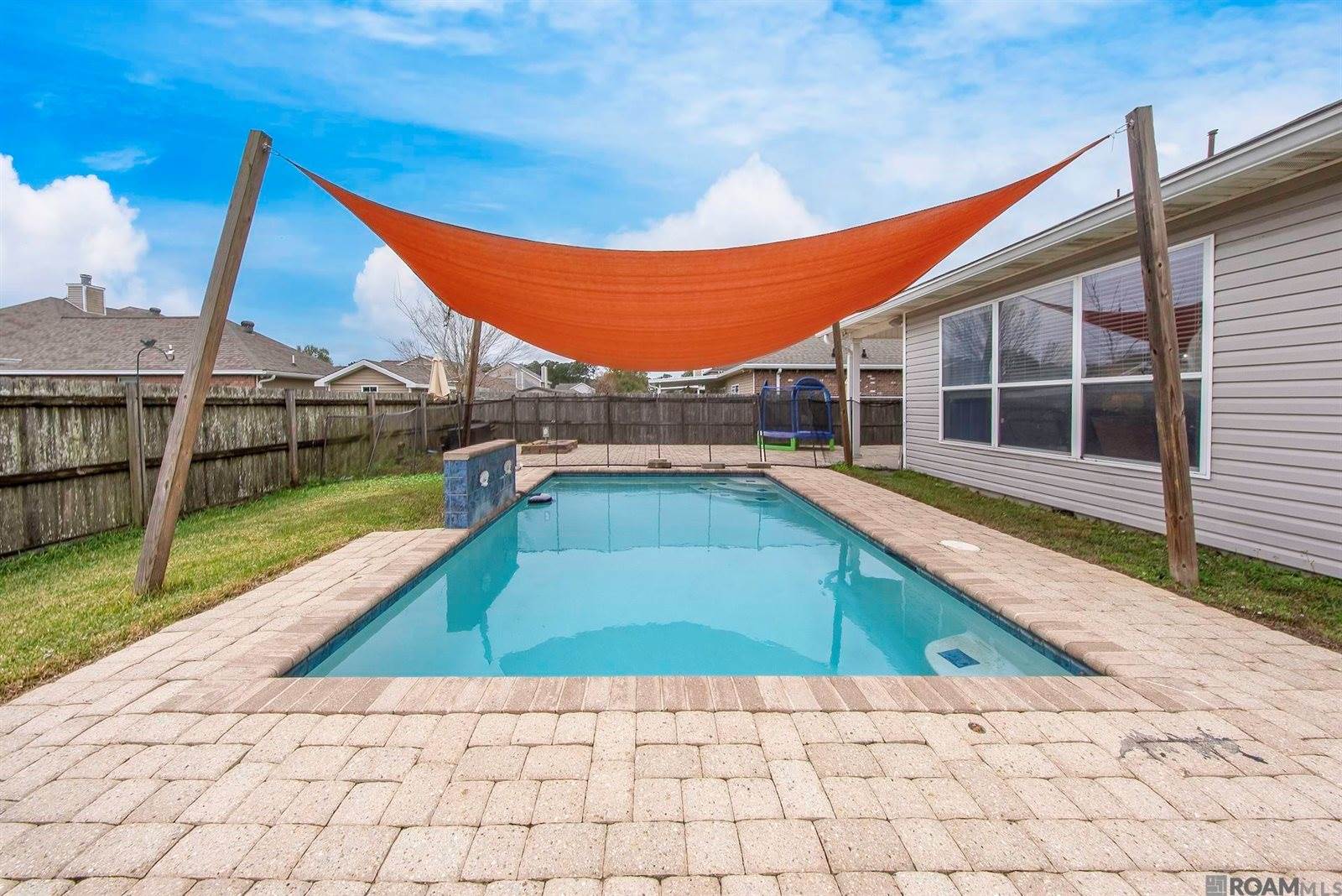 301 Mark Dr, Covington, LA 70433