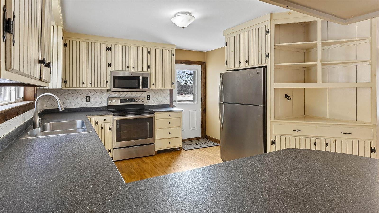 2206 Carmel Road North, Newburgh, ME 04444