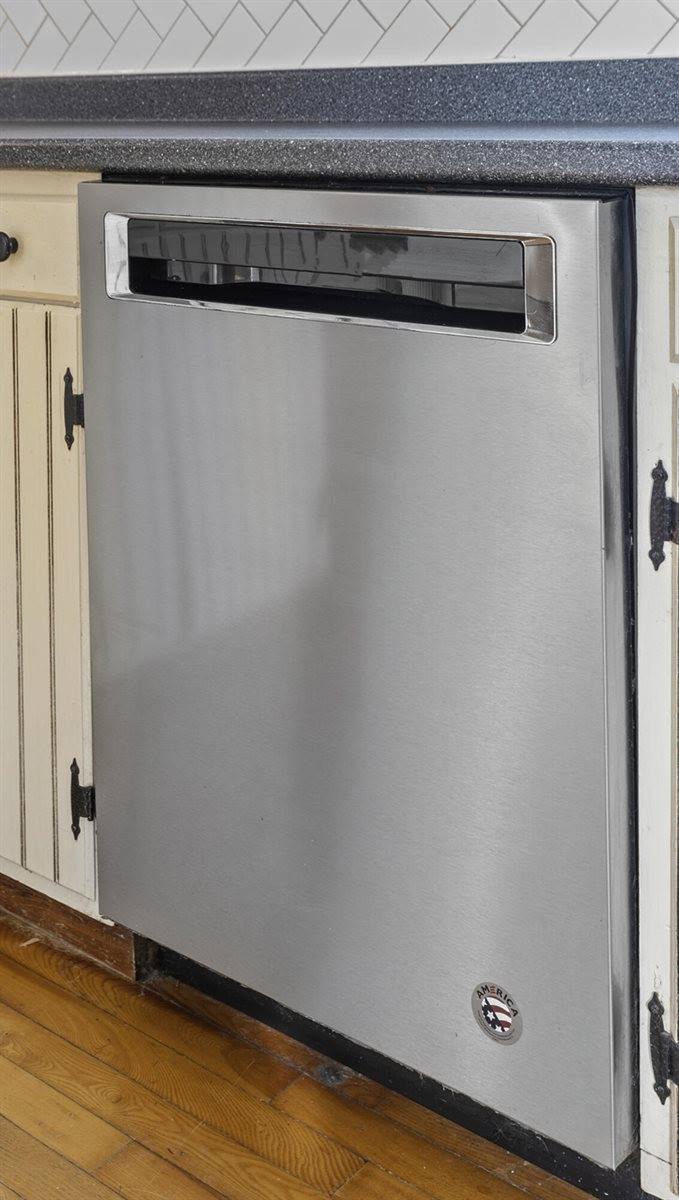 2206 Carmel Road North, Newburgh, ME 04444