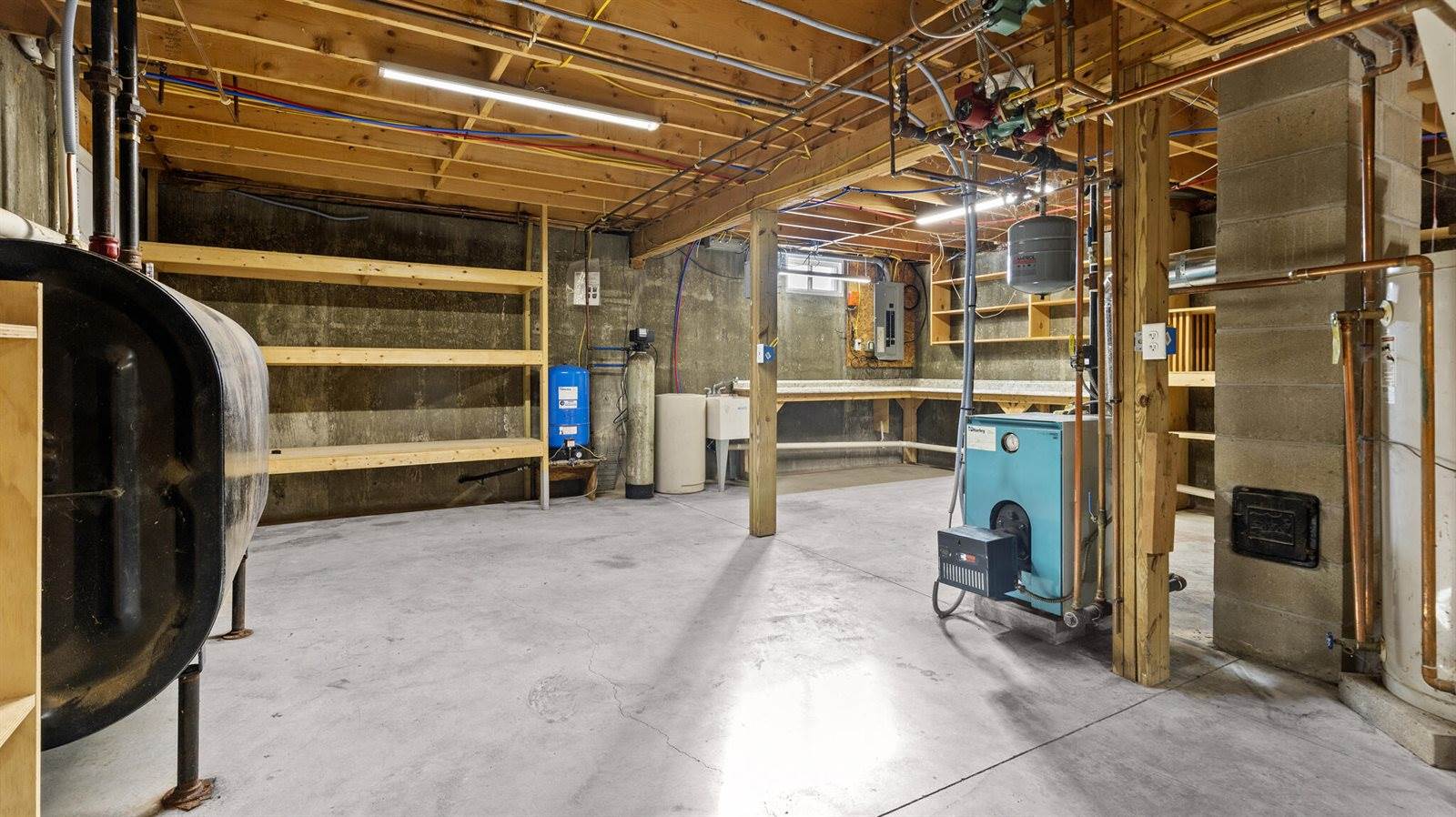 2206 Carmel Road North, Newburgh, ME 04444