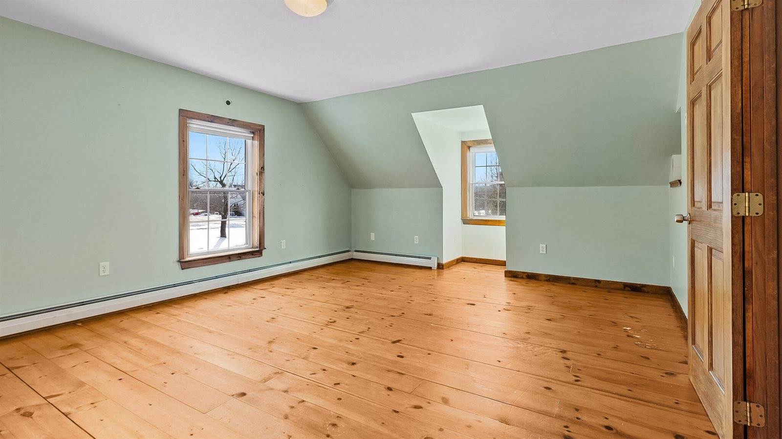 2206 Carmel Road North, Newburgh, ME 04444