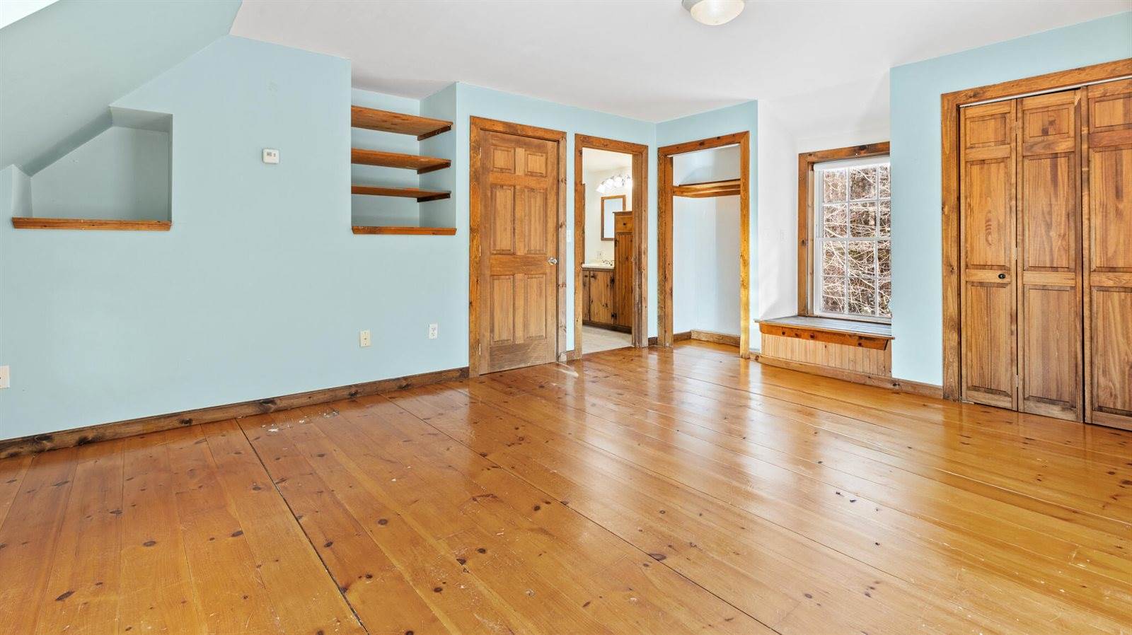 2206 Carmel Road North, Newburgh, ME 04444