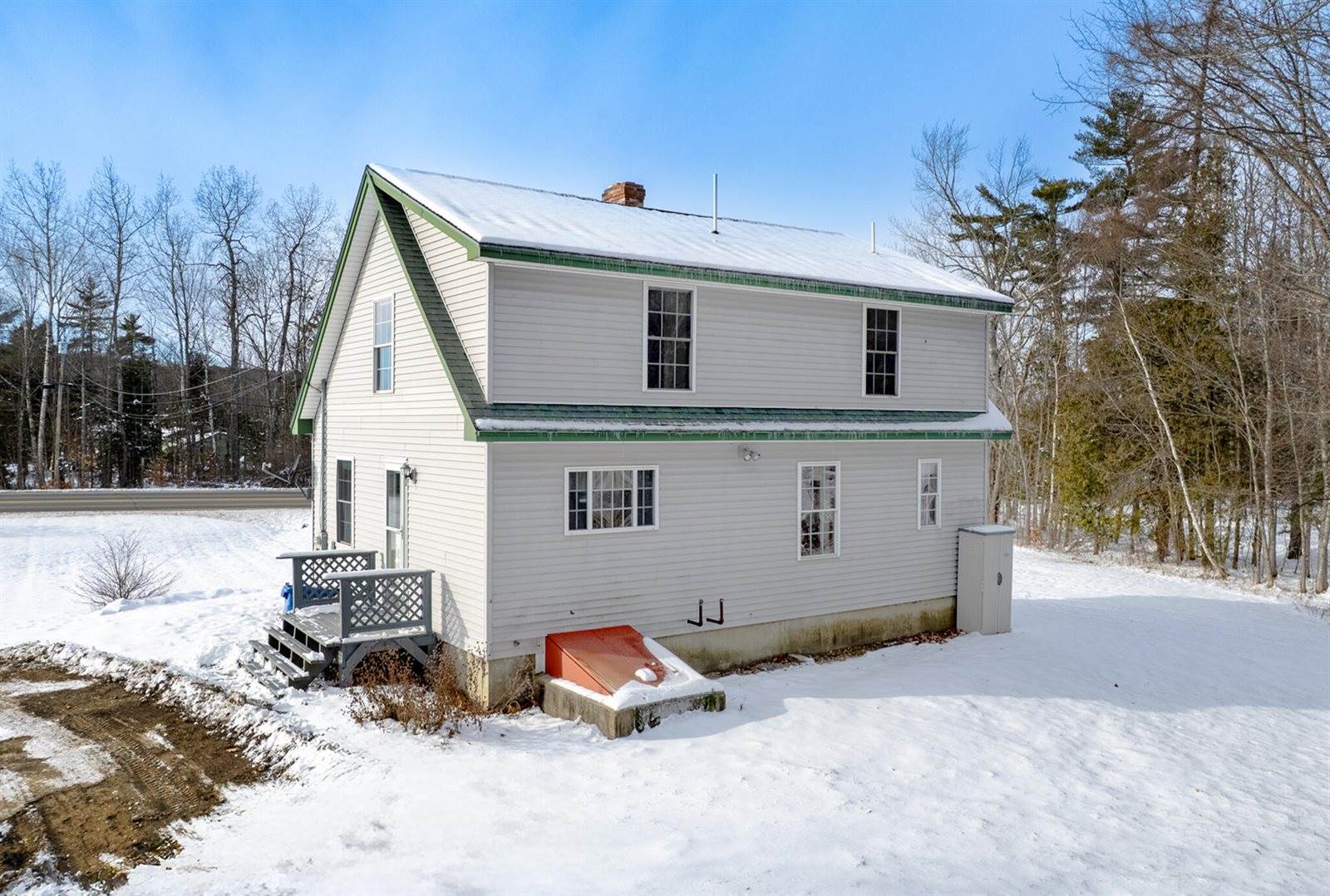 2206 Carmel Road North, Newburgh, ME 04444