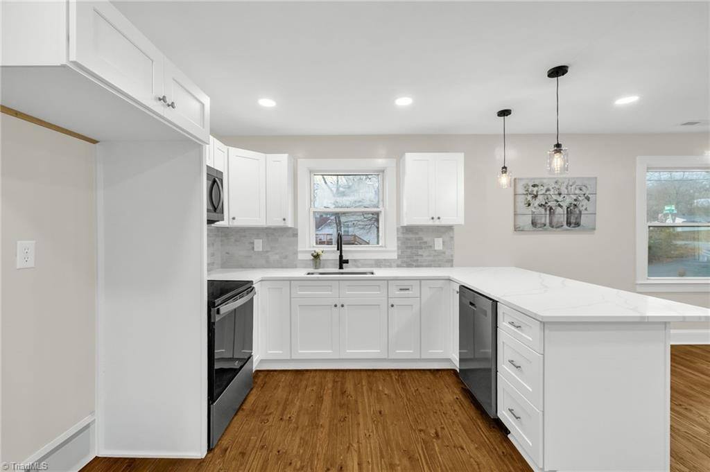 800 Essex Road, Winston-Salem, NC 27105