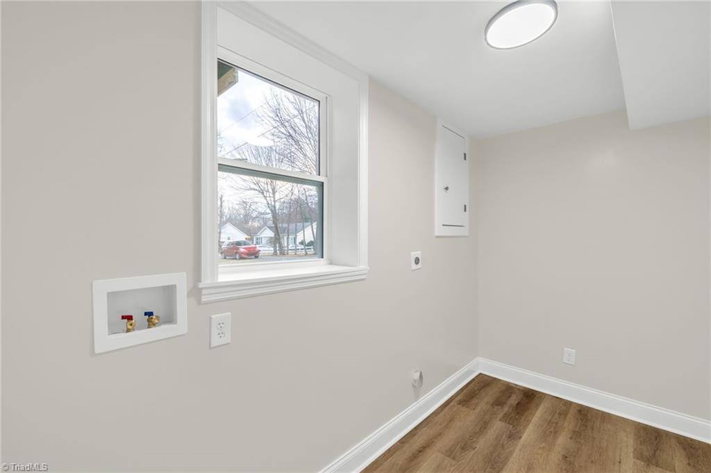 800 Essex Road, Winston-Salem, NC 27105