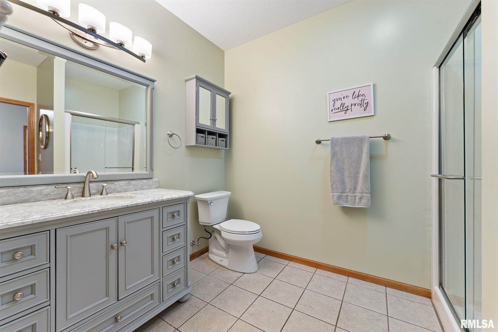 16 Cherry Hill Court, Hampton, IL 61256