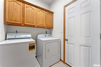 16 Cherry Hill Court, Hampton, IL 61256