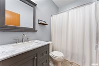 16 Cherry Hill Court, Hampton, IL 61256