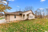 16 Cherry Hill Court, Hampton, IL 61256