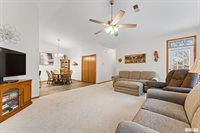 16 Cherry Hill Court, Hampton, IL 61256