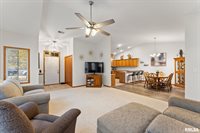 16 Cherry Hill Court, Hampton, IL 61256