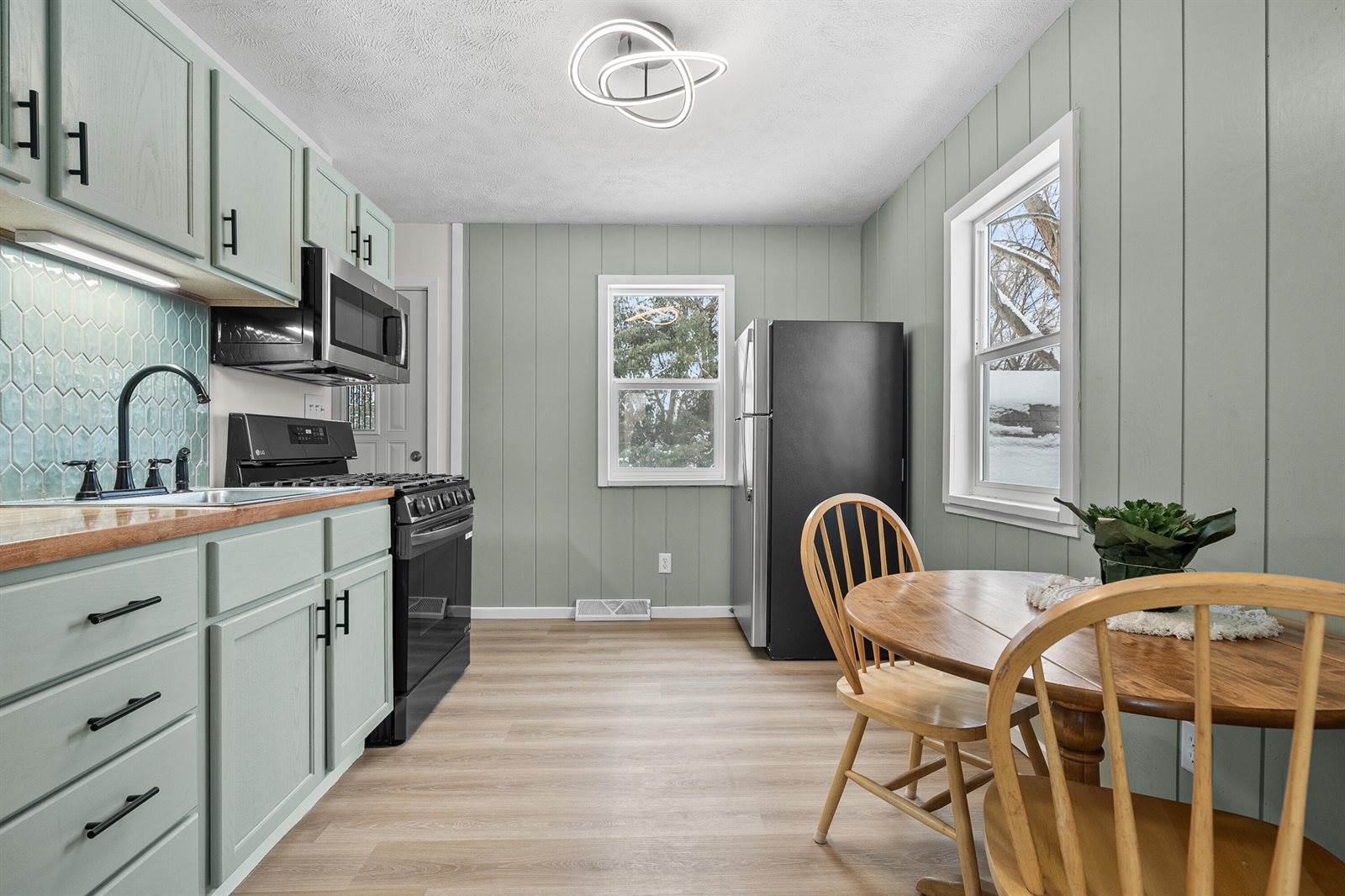 122 Creekview Drive, Battle Creek, MI 49037