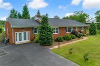7437 Ridge View Rd, Mechanicsville, VA 23111