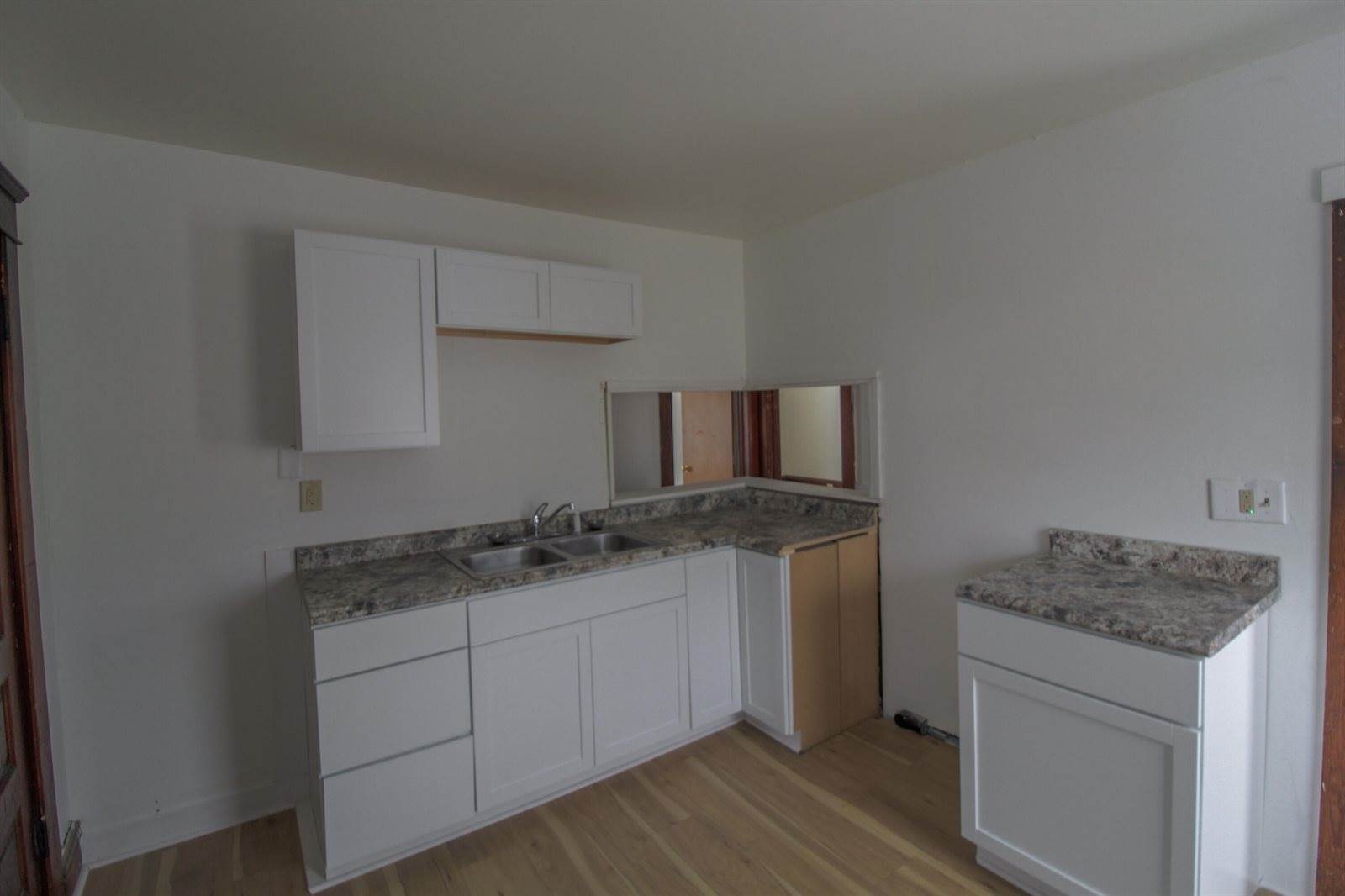 94 Cliff Street, Battle Creek, MI 49014
