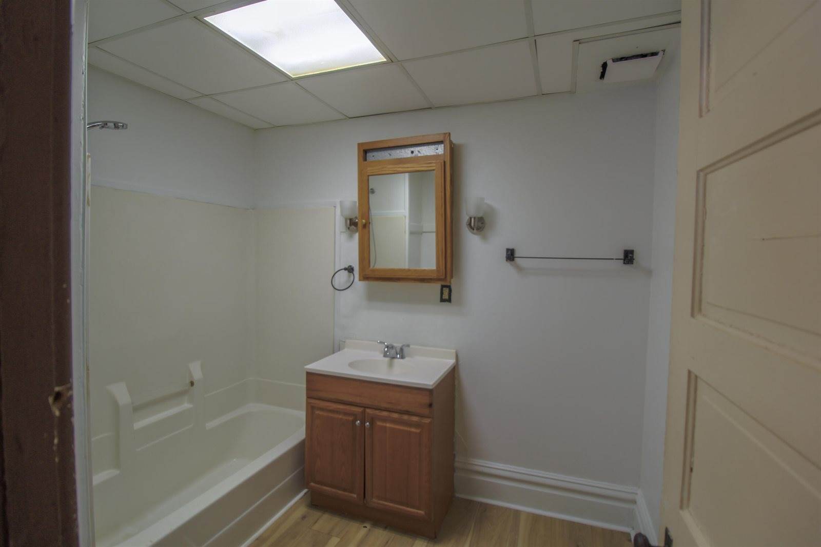 94 Cliff Street, Battle Creek, MI 49014