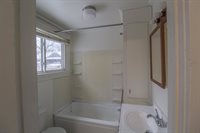 94 Cliff Street, Battle Creek, MI 49014