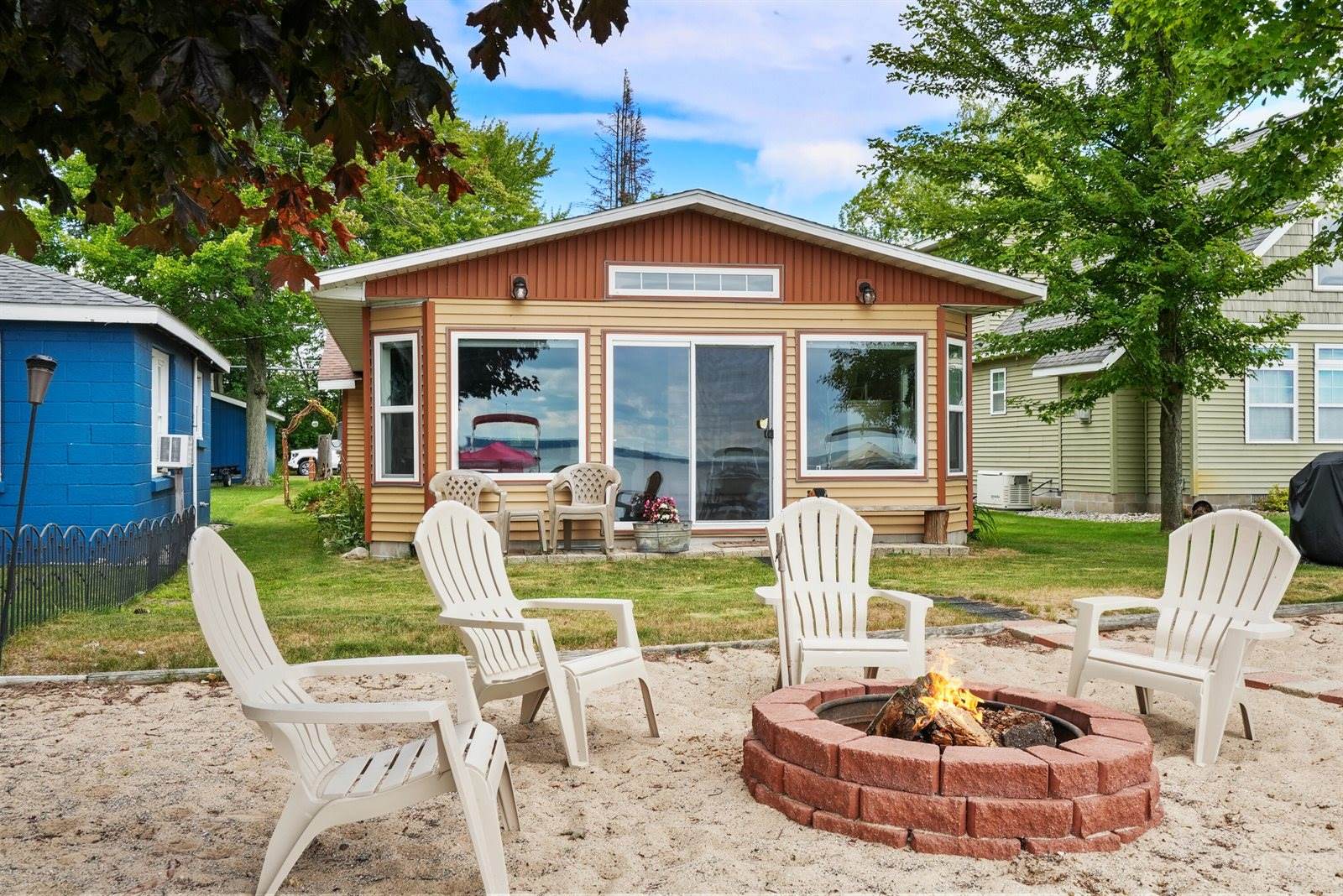 615 Long Point Drive, Houghton Lake, MI 48629