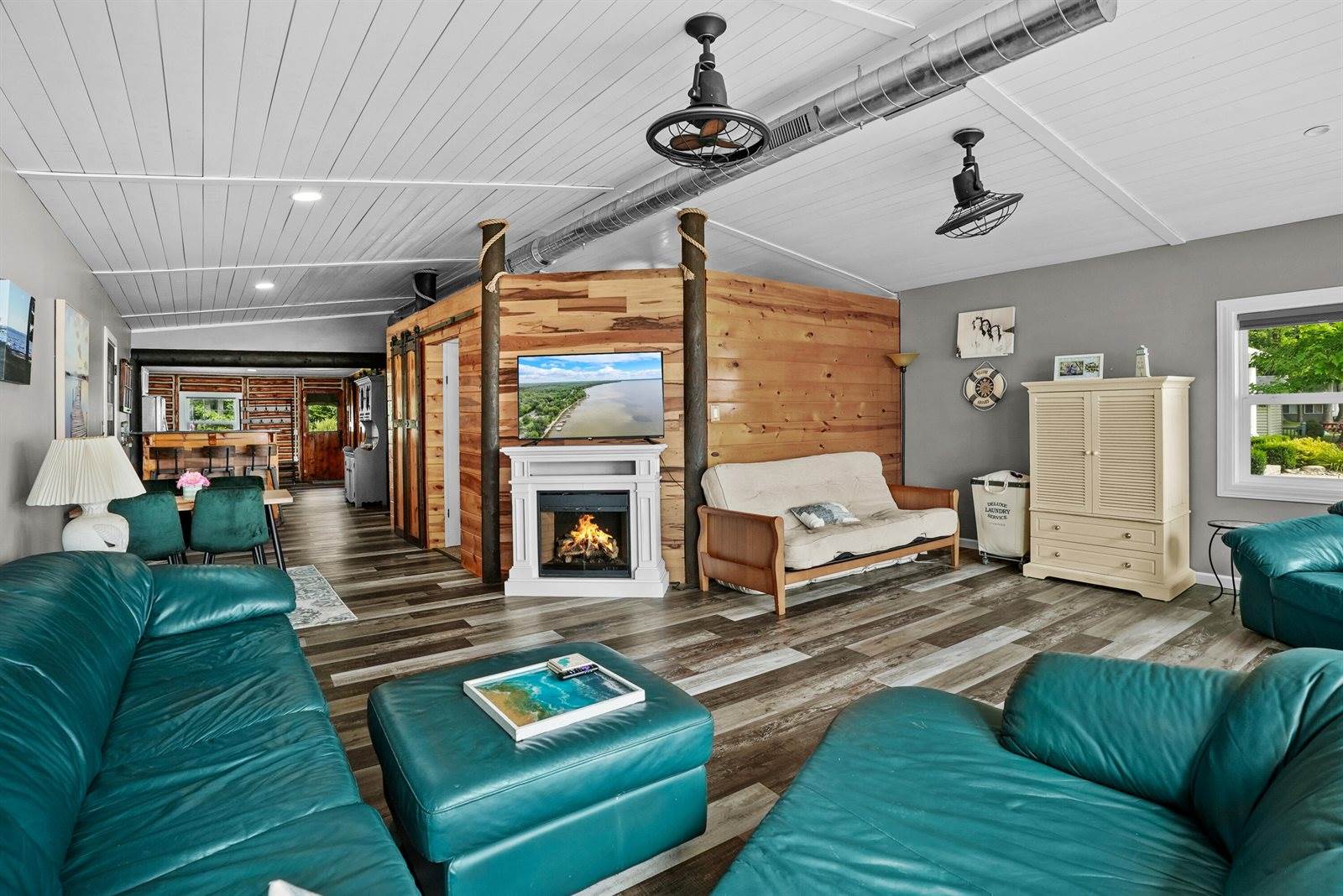 615 Long Point Drive, Houghton Lake, MI 48629