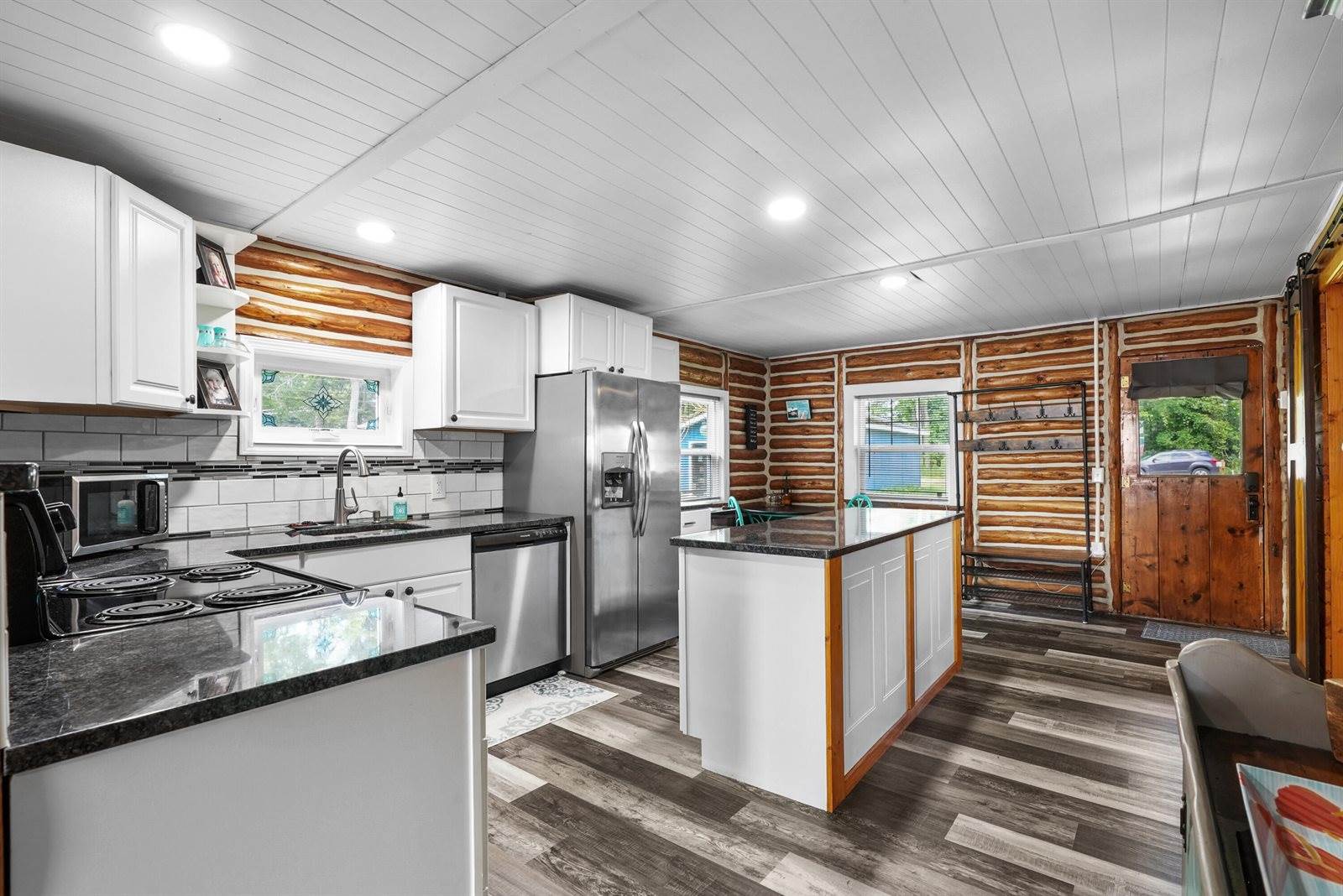 615 Long Point Drive, Houghton Lake, MI 48629