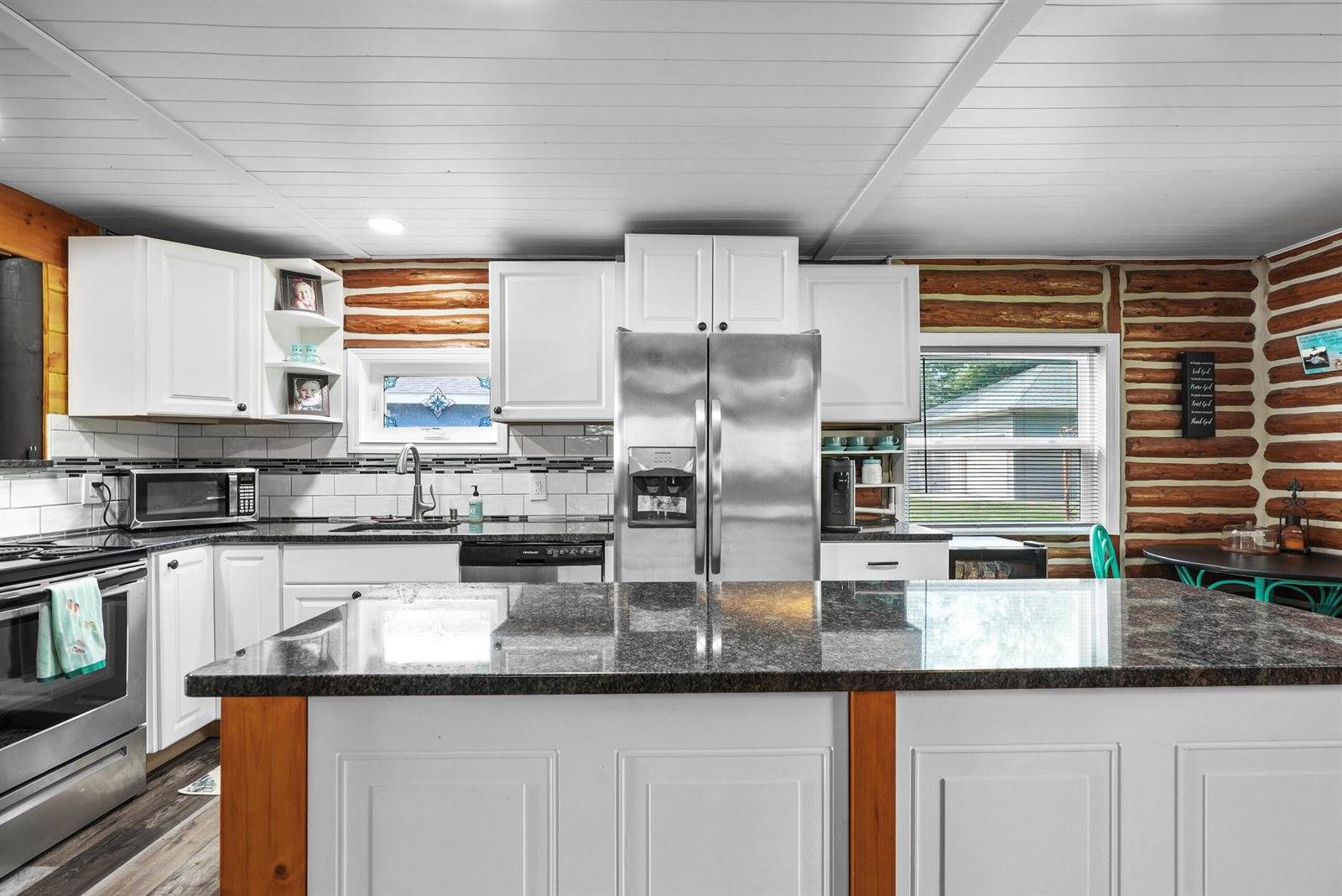 615 Long Point Drive, Houghton Lake, MI 48629