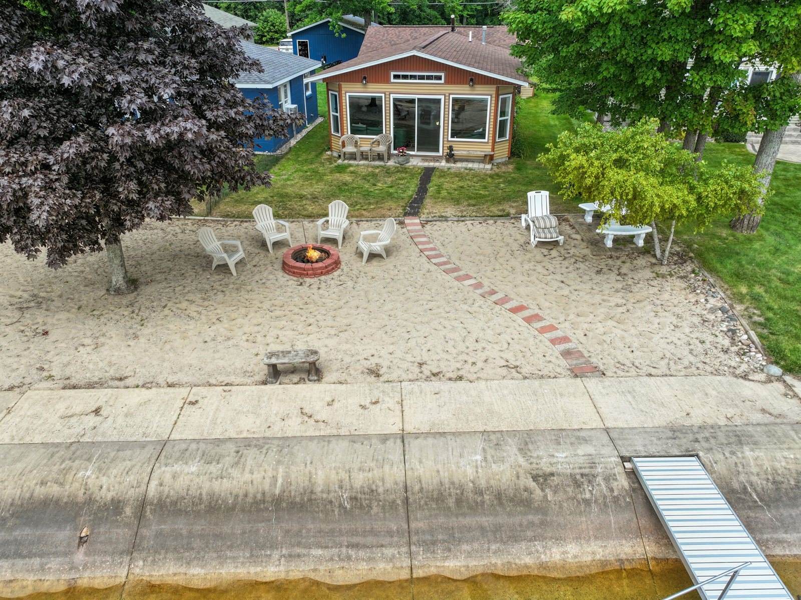 615 Long Point Drive, Houghton Lake, MI 48629