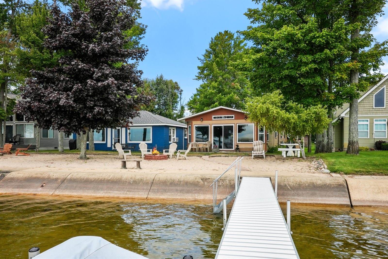 615 Long Point Drive, Houghton Lake, MI 48629