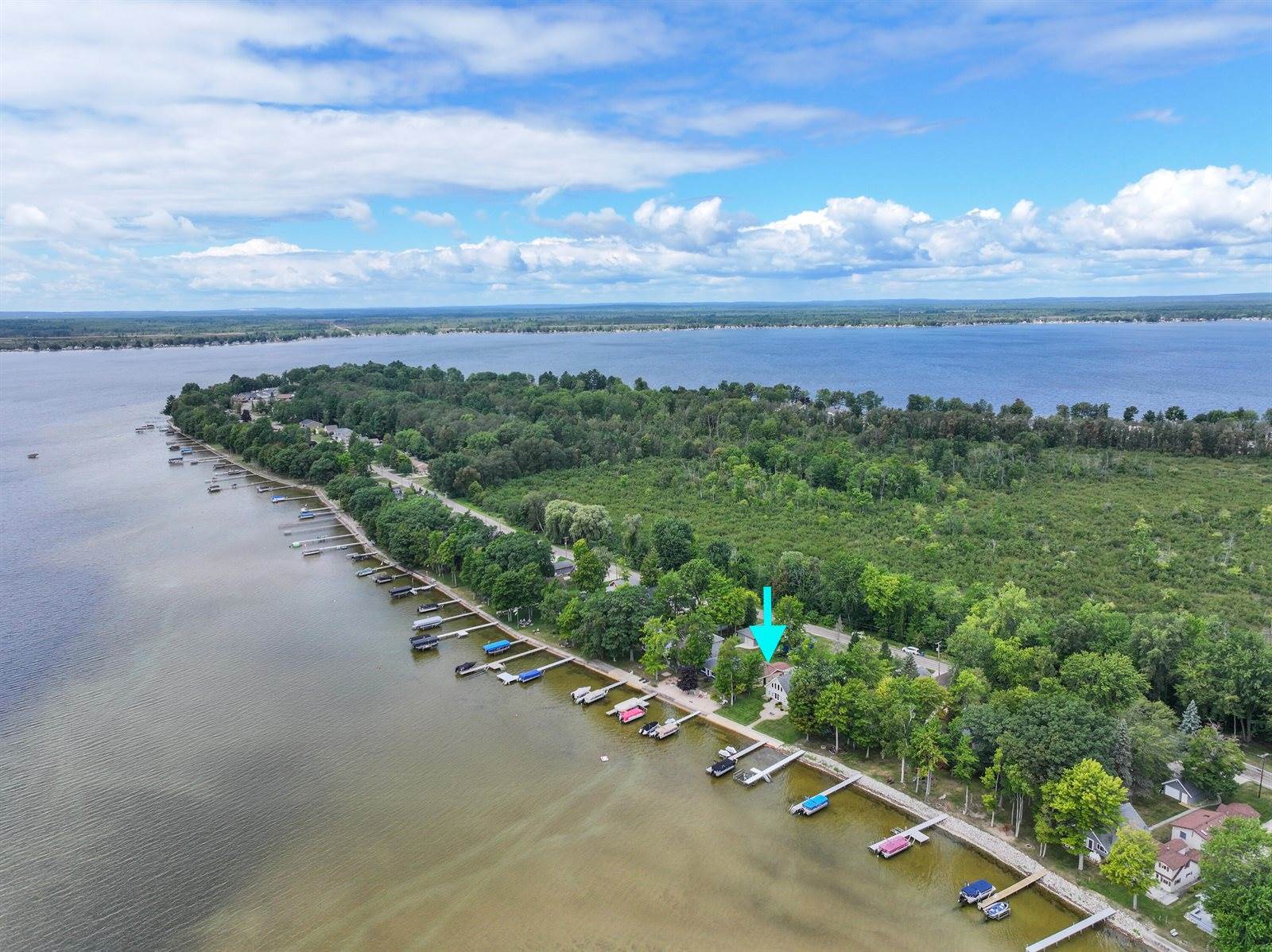 615 Long Point Drive, Houghton Lake, MI 48629