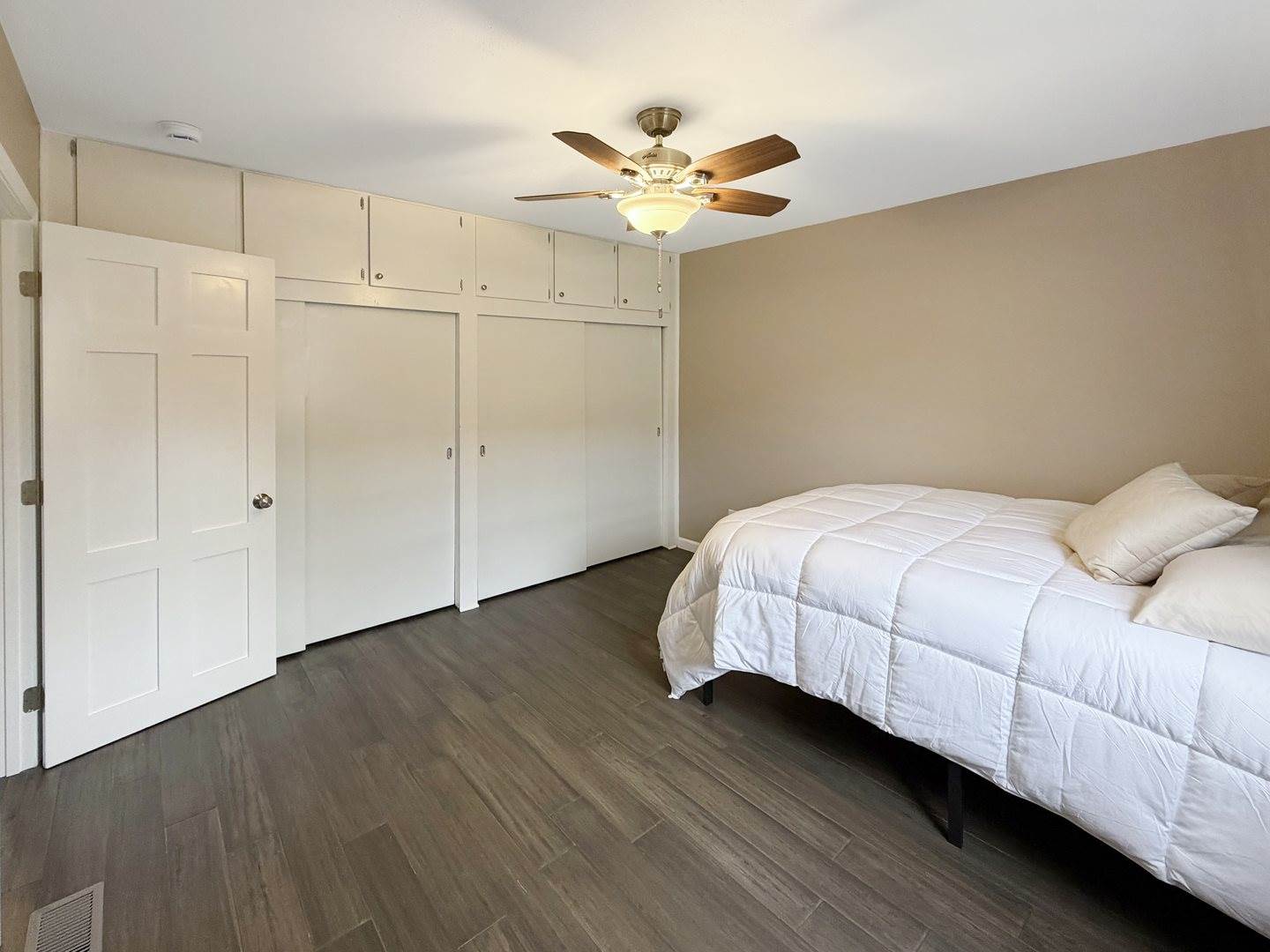 2128 Lancaster Heights Road, Freeport, IL 61032