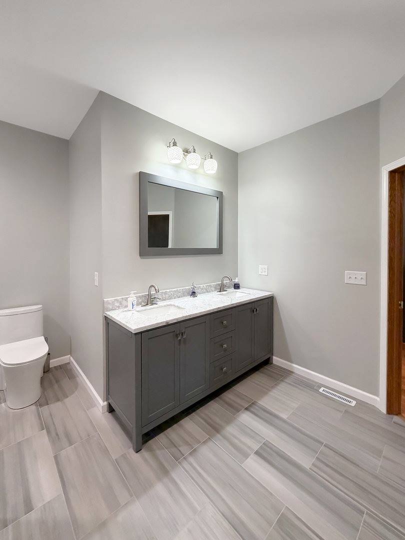 2128 Lancaster Heights Road, Freeport, IL 61032