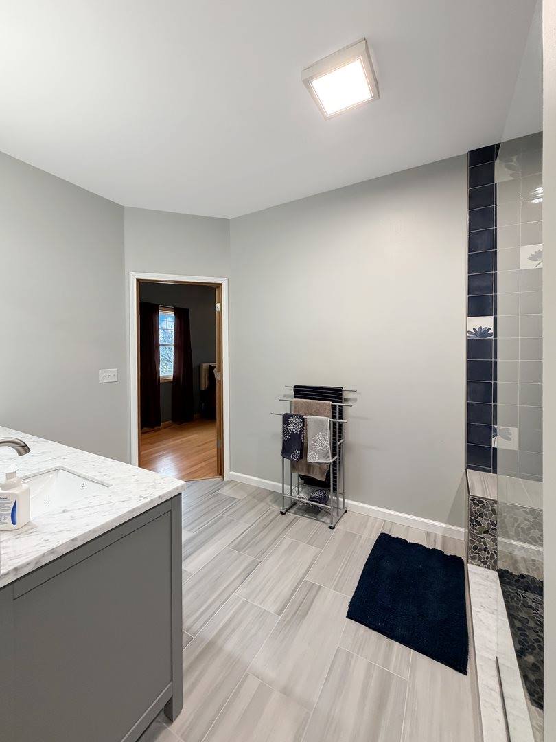 2128 Lancaster Heights Road, Freeport, IL 61032