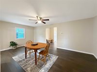 2128 Lancaster Heights Road, Freeport, IL 61032