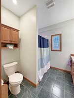 2128 Lancaster Heights Road, Freeport, IL 61032