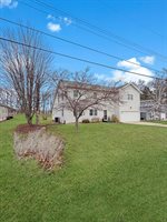 2128 Lancaster Heights Road, Freeport, IL 61032