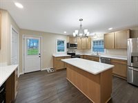 2128 Lancaster Heights Road, Freeport, IL 61032