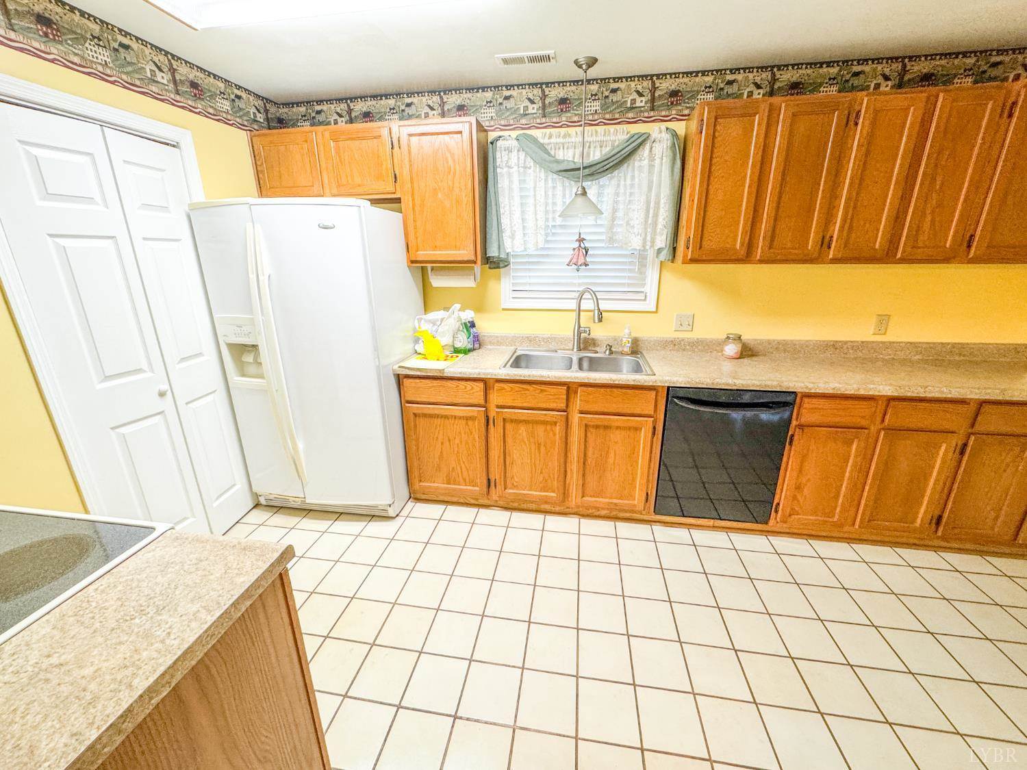 101 Manor Drive, Forest, VA 24551