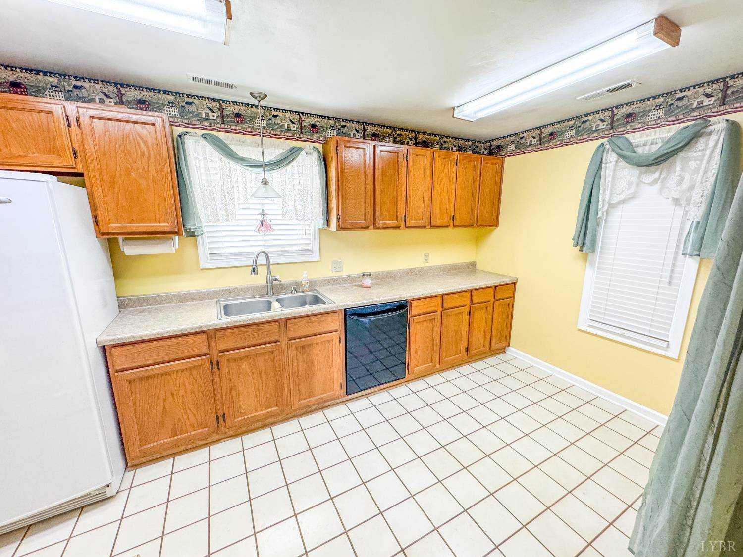 101 Manor Drive, Forest, VA 24551