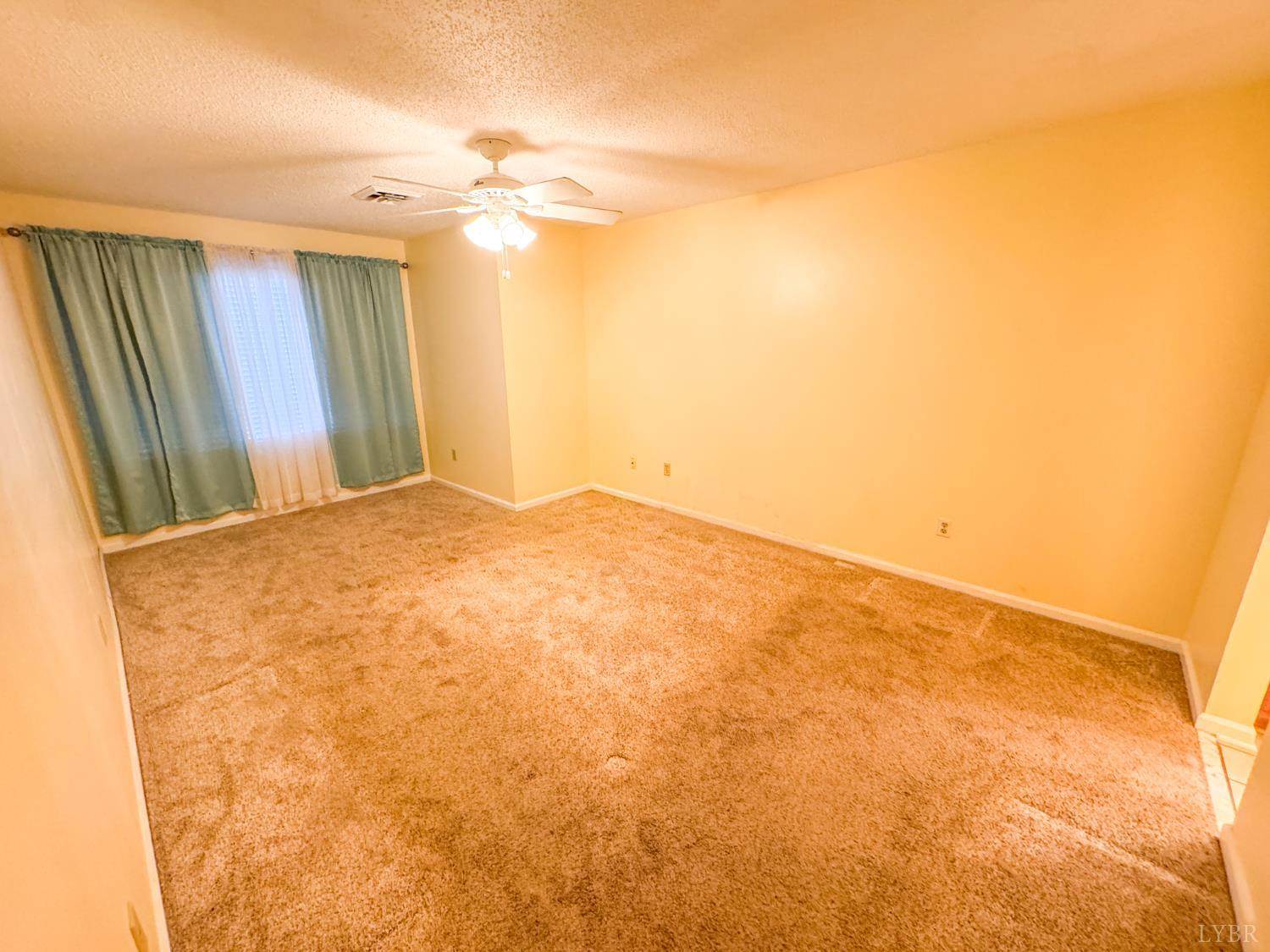 101 Manor Drive, Forest, VA 24551