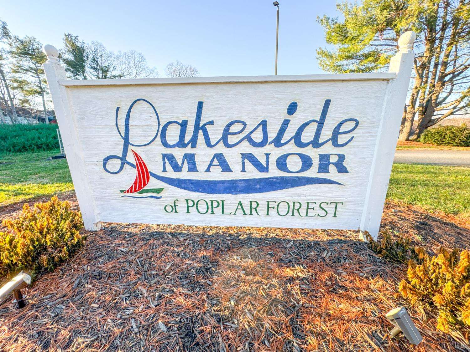 101 Manor Drive, Forest, VA 24551