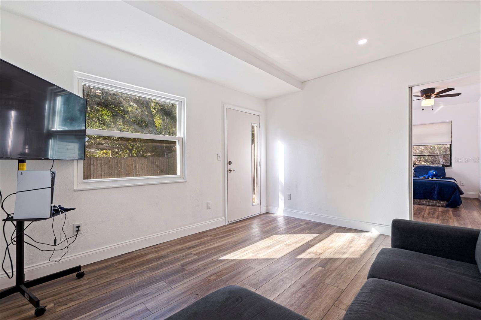 5322 25TH Avenue South, Gulfport, FL 33707