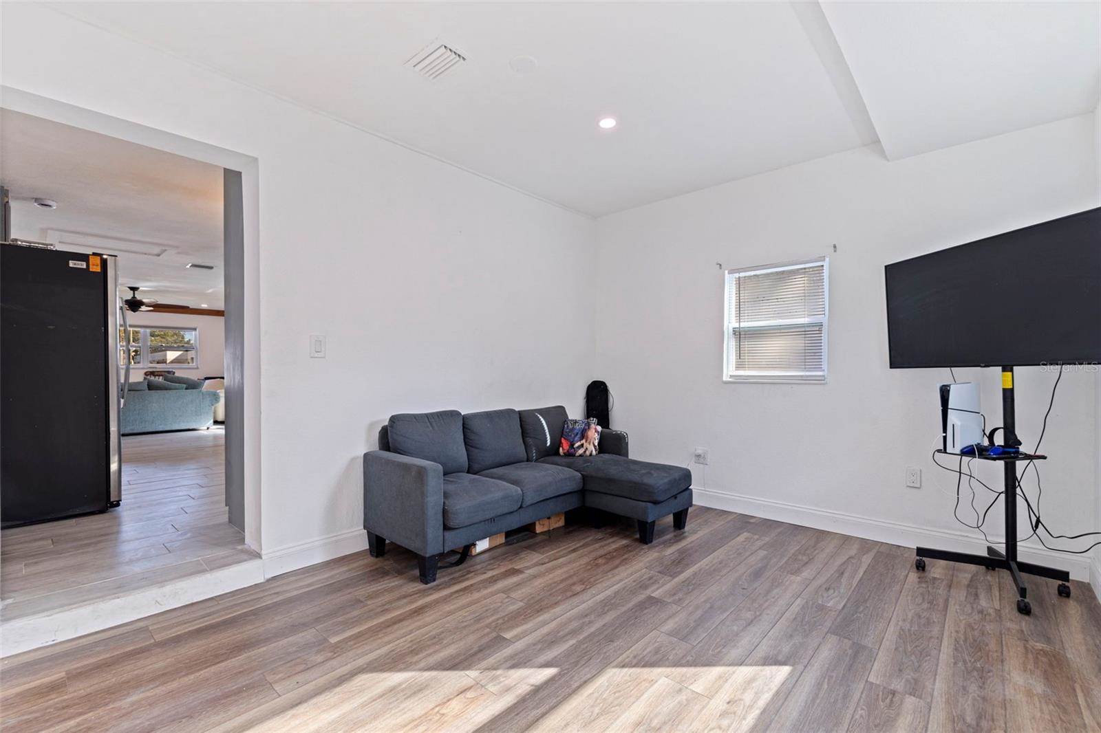 5322 25TH Avenue South, Gulfport, FL 33707