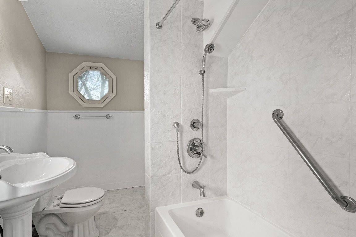 201 Ackley Avenue, Johnson City, NY 13790