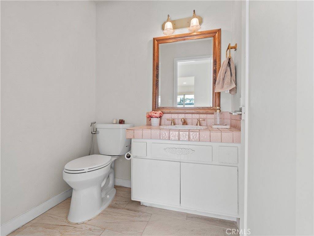 23208 Cuervo, Valencia, CA 91354