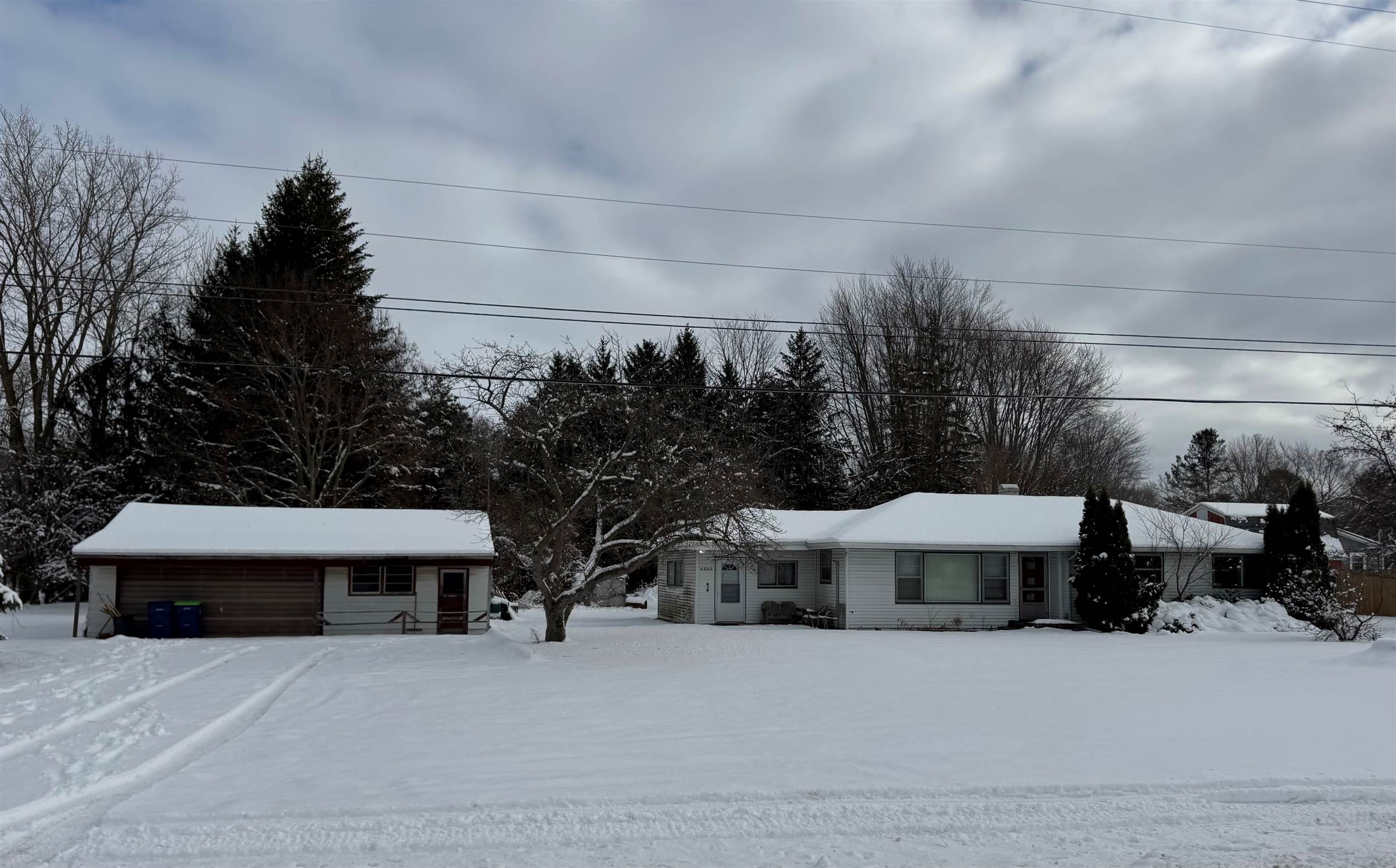 5535 Fort Rd, Saginaw, MI 48601