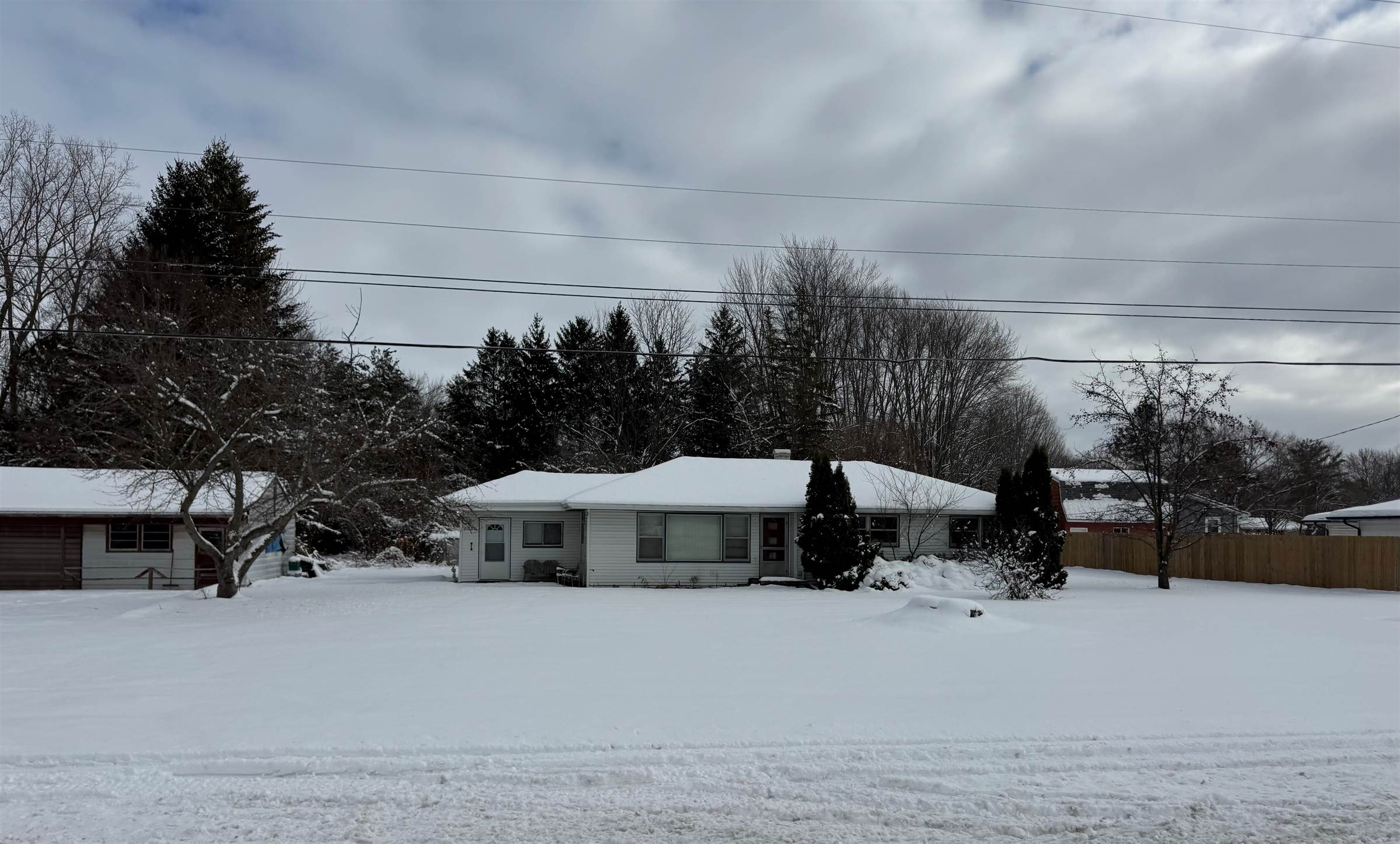 5535 Fort Rd, Saginaw, MI 48601