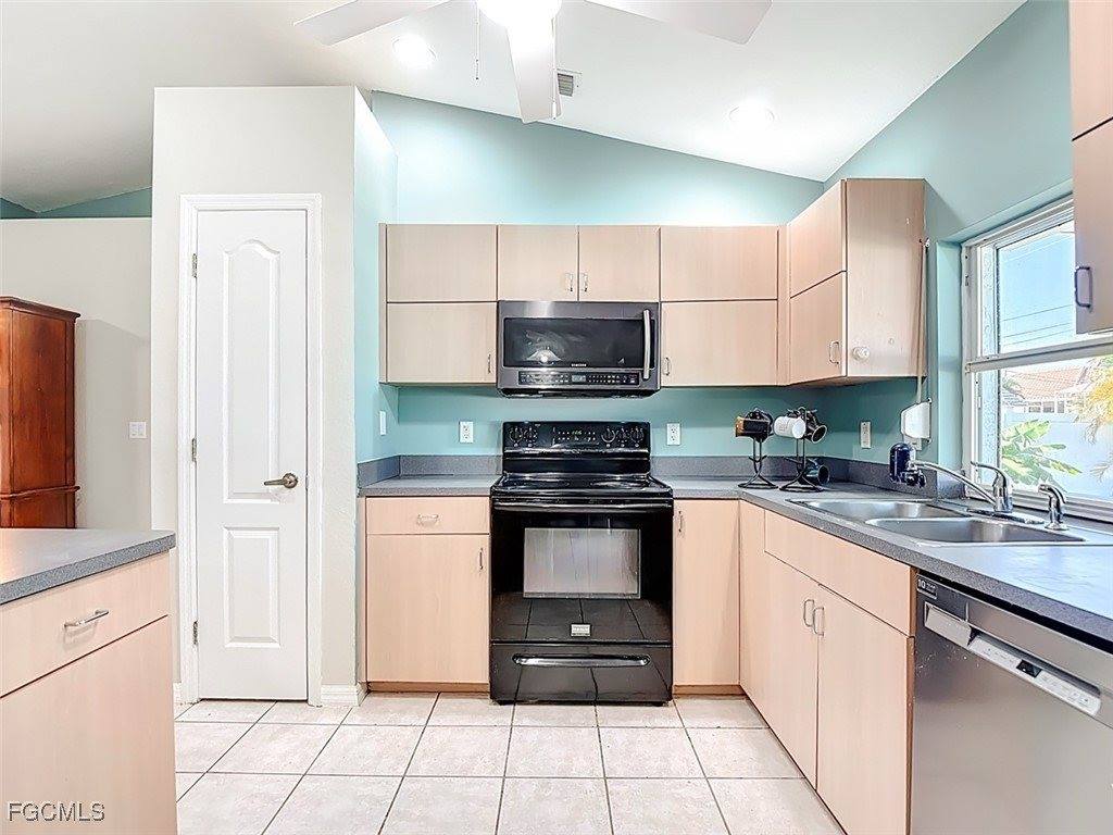 4408 SW 20th Place, Cape Coral, FL 33914