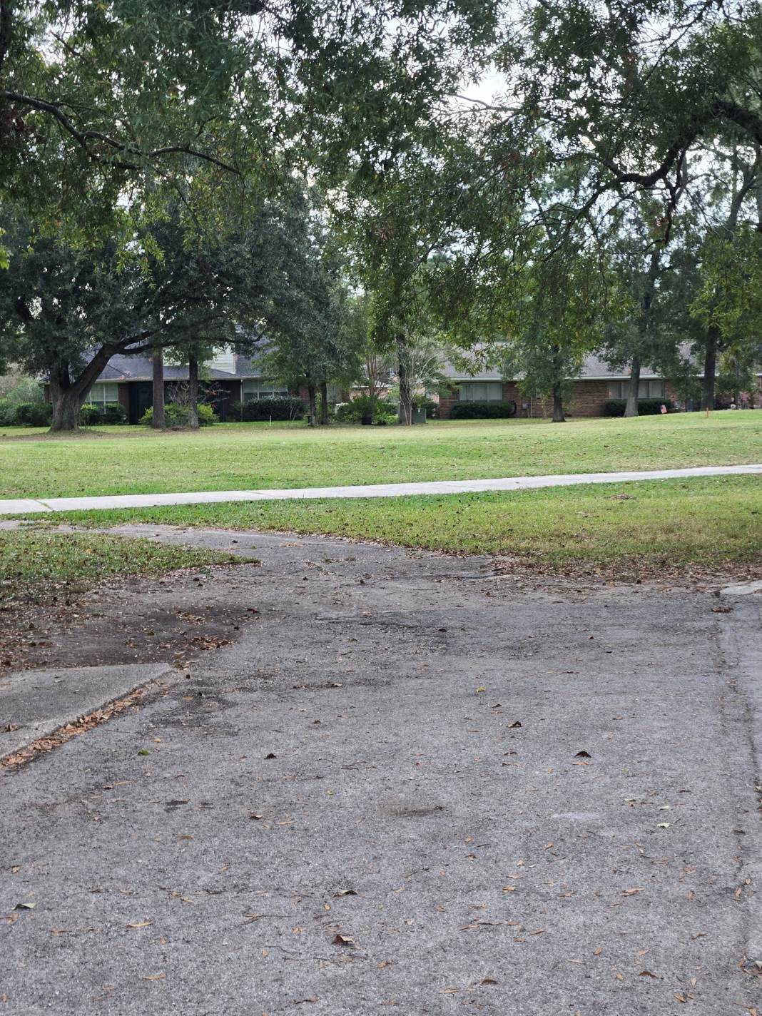 1746 Cloister Dr #12, Crosby, TX 77532