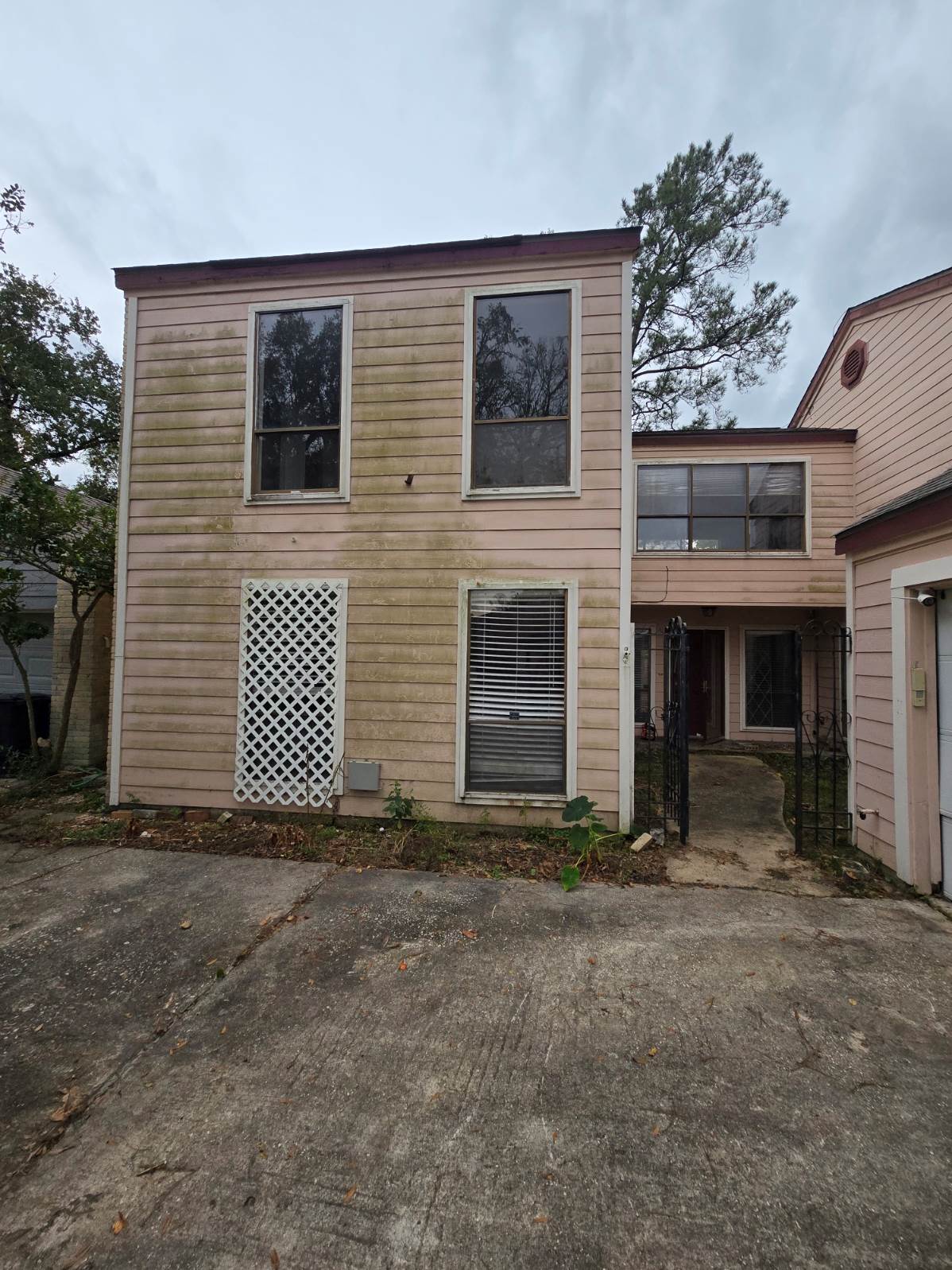 1746 Cloister Dr #12, Crosby, TX 77532