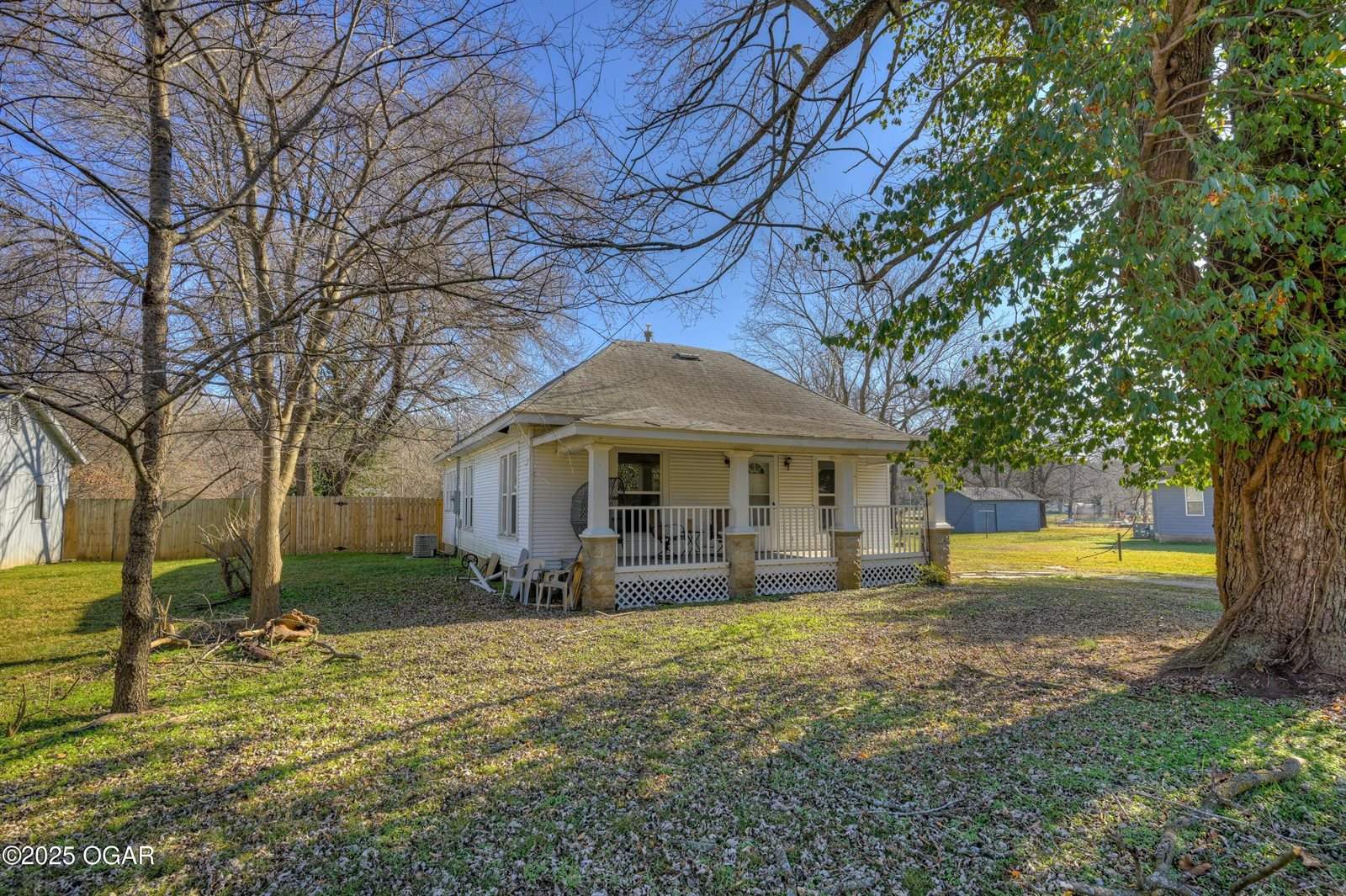 305 Bartlett Avenue, Joplin, MO 64804