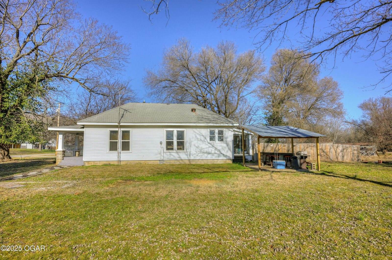 305 Bartlett Avenue, Joplin, MO 64804