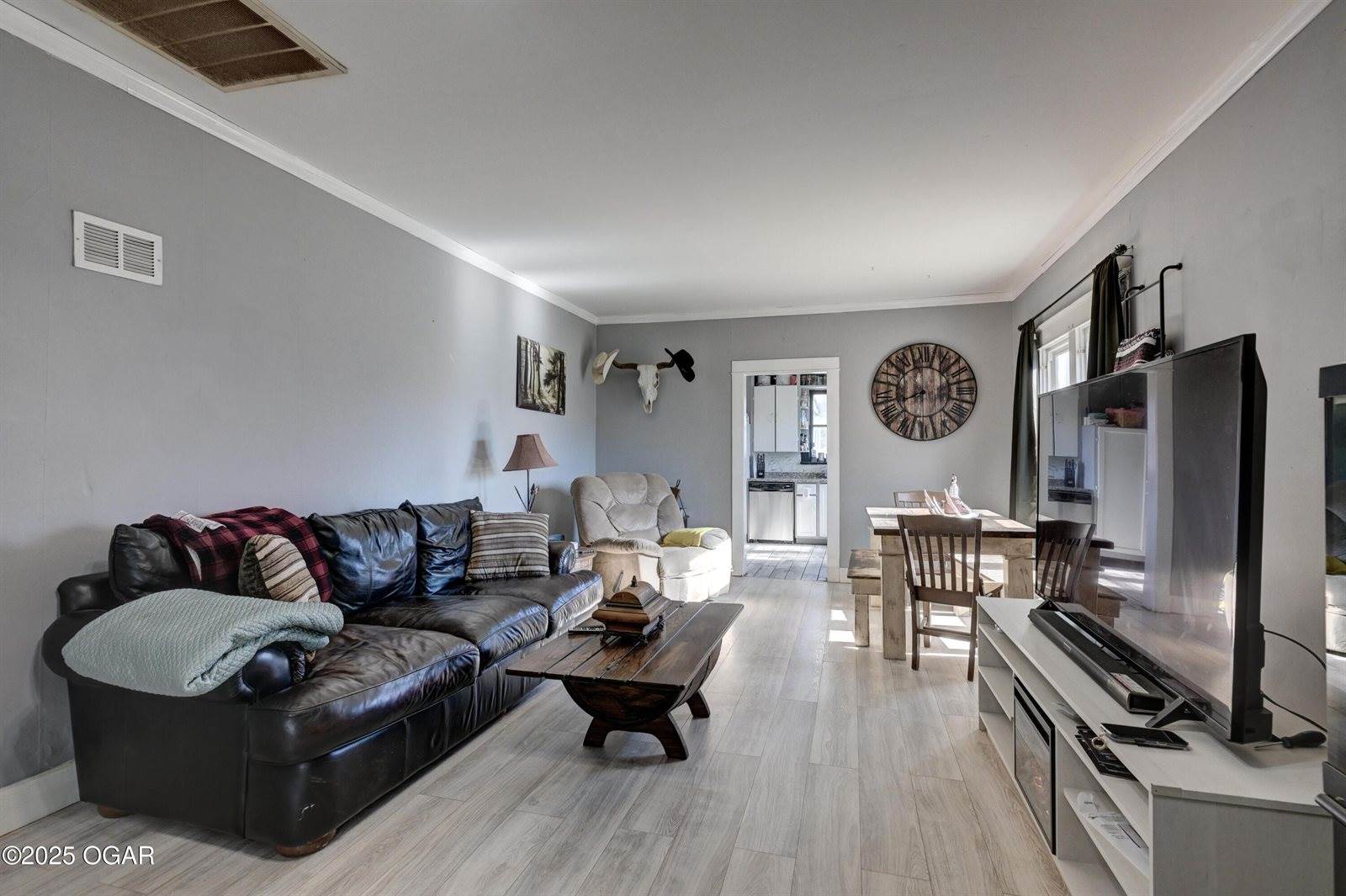 305 Bartlett Avenue, Joplin, MO 64804